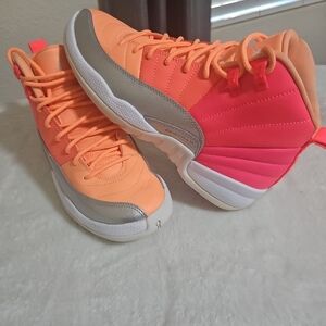 Jordan 12 Sunrise Size 6.5Y- Pre-owned